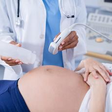 Negligencia médica durante el embarazo o parto: Consecuencias y derechos